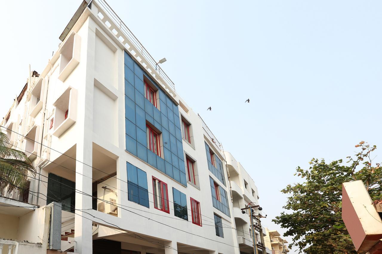 Oyo 3345 Shubham Beach Hotel Puri Esterno foto